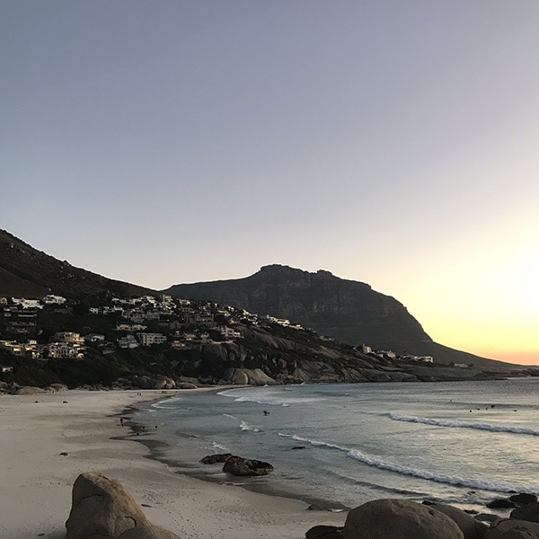 ADFđ„ #7 : Llandudno l'une des plus belles plages du Cap ! Un super couchĂ© de soleil sur Llanduno proche de Cape Town.