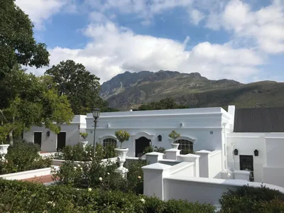 TrĂšs belle maison au coeur des vignes de Cape Town